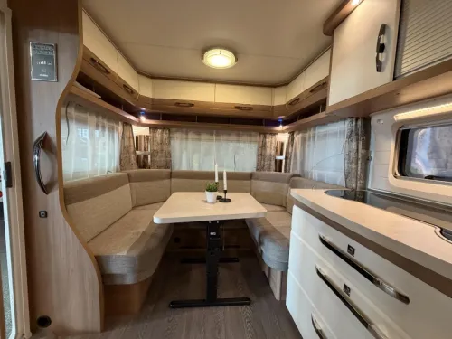 Hobby De Luxe 460 UFE Rangierhilfe / Kassettenmarkise  foto: 14