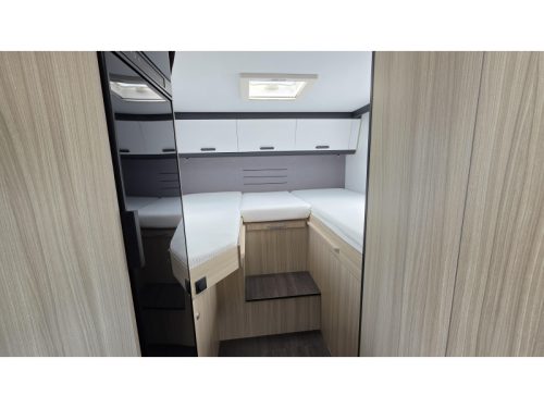 Sun Living S 70 SL single beds pop-top roof photo: 4