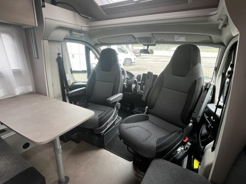 LMC Tracer A 690 Automaat Teilintegriert | Tempomat | Markise | R&uuml;ckfahrkamera | Dusche | Toilette |4 Schlafpl&auml;tze | Foto: 21