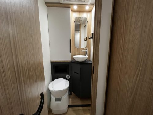 Pilote P 690 GJ Motorhome, 2026! photo: 11