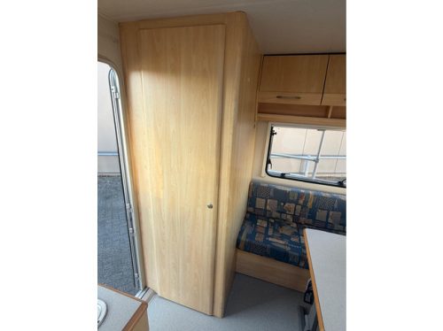Beyerland Vitesse 400 DV Festbett, FaceToFace, Top-Aufteilung! Foto: 13