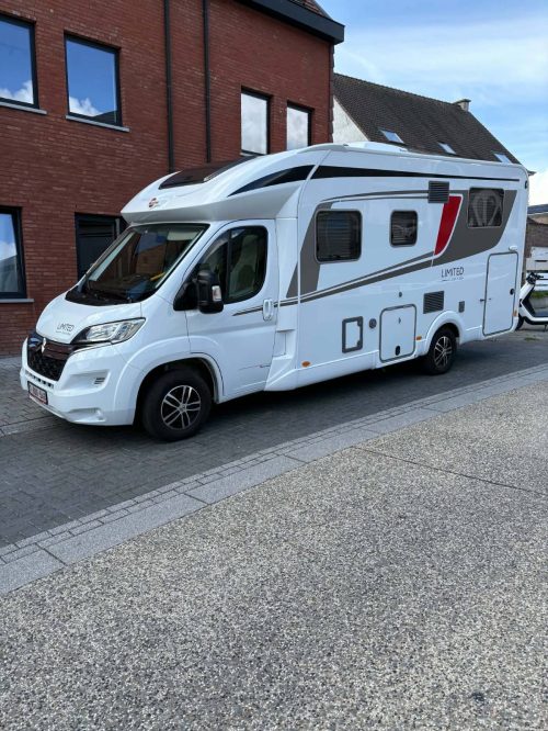 B&uuml;rstner T 690 G foto: 0