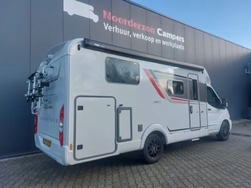 B&uuml;rstner Lineo 690 G - 155hp - Narrow camper photo: 5