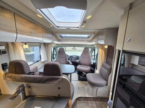 Hymer Exsis-T 678 Automatic 180hp Single beds  photo: 9