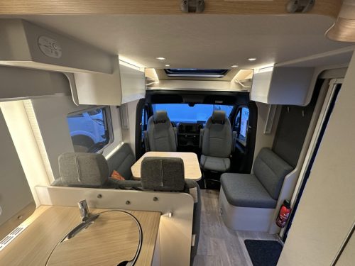 Hymer Tramp S 585 HEFBED + LENGTE BEDDEN photo: 4