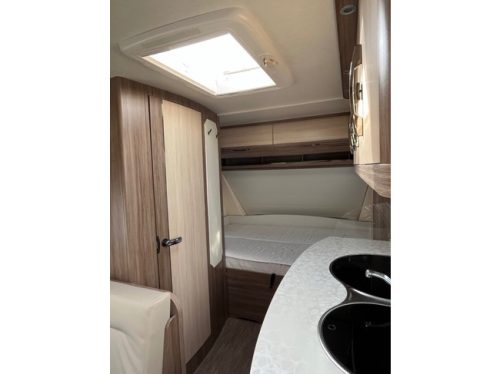 Hobby 440 Sf De Luxe top condition! fixed bed 2014 photo: 8