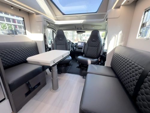 Adria Coral Supreme 670 DL - 180 CV foto: 1