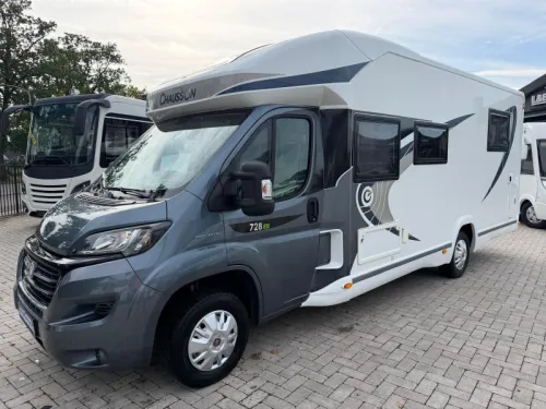 Chausson Welcome 728 EB Queensbed Pop-top roof 42000 km photo: 1