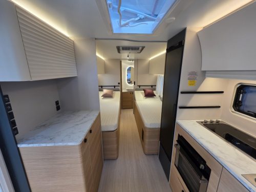 Adria Adora 572 UT Alde heating  photo: 11
