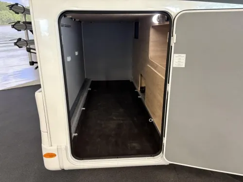 Dethleffs Just Camp 6812 EB length bed - lift bed photo: 15