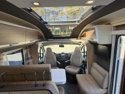 Adria Coral S 670SC Cama de matrimonio Toldo Maxxfan Loer plano foto: 14