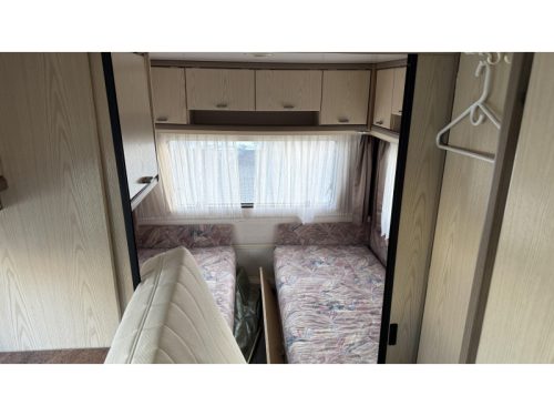 B&uuml;rstner Scala 520 single beds dinette photo: 1