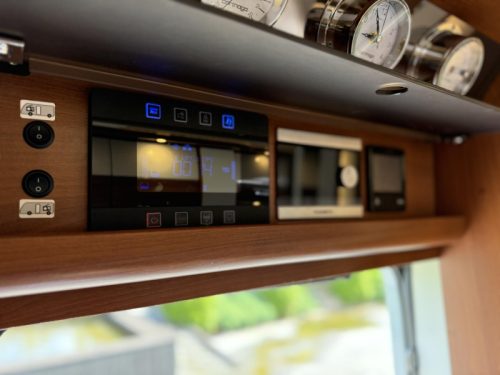 Carthago Liner For Two 53 L ROUND SEATING - full of accessories photo: 13