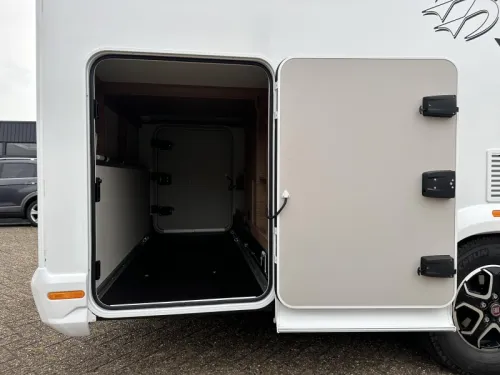 Knaus L!ve I 650 MEG Truma E&G, Lederst&uuml;hle Foto: 16