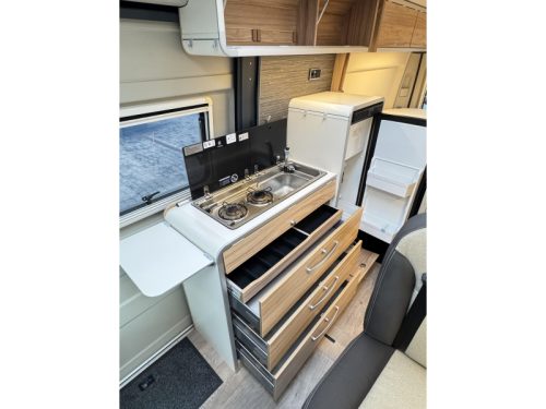 Hymer Yellowstone 640 - Langes 205 cm Bett ! - Foto: 8