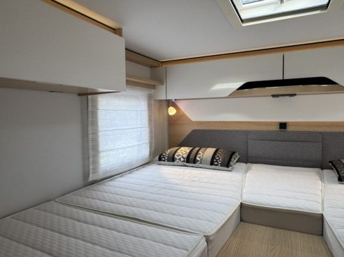 Hymer BMC-I 680 BLACK LINE 170 hp AUTOMATIC 9-Speed 4-Person Euro6 Mercedes-Benz Sprinter **Single beds/4 seats/4 berths photo: 17