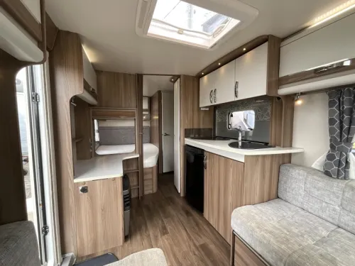 Sprite Alpine 470 CF MOVER-AWNING-NEAT photo: 5