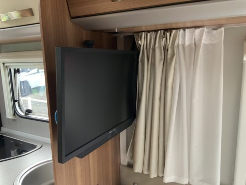 Weinsberg Cara Loft 650 ME, 2.3 MultiJ. 120 Semi-integrated, Swivel seats, French bed, Year of manufacture 2021 Motorhome Centrum On the Road at the Noorderringweg 4 in Marum. photo: 20