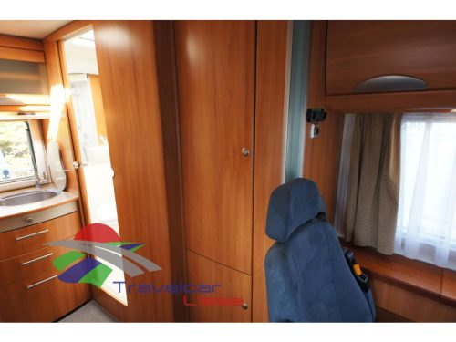 Hymer B 584 Solar panel/Roof air conditioning photo: 5