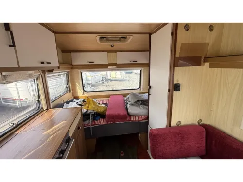 Roller One 380 dinette fixed bed toilet photo: 1