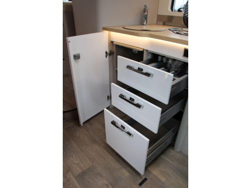 Hymer Tramp 685 S Face2Face - Single beds  photo: 35