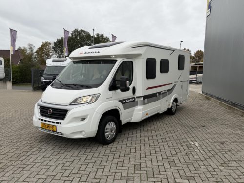 Adria Coral S 600 SC Levelsysteem  foto: 2
