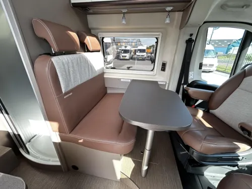 B&uuml;rstner City Car 540 Querbett/5,40m/2020/Euro6 Foto: 15