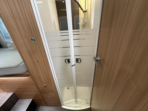 Adria Coral Axess 670 SL photo: 10