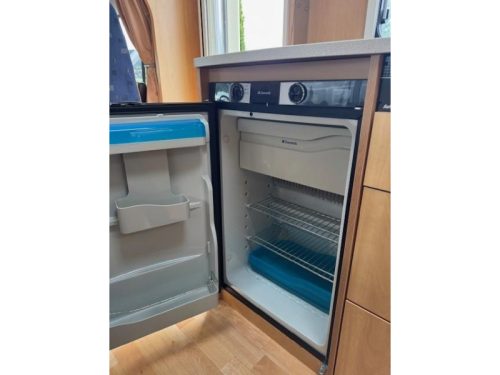 Dethleffs Advantage A 5881 5 person bunk bed photo: 16