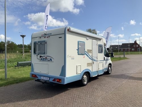 Adria Compact 2.3 MultiJ. 130 PS, Teilintegriert, franz&ouml;sisches Bett hinten, Motorklimaanlage, Anh&auml;ngerkupplung, kleiner Camper, Bj. 2009 Camp centrum on the road Marum Foto: 28