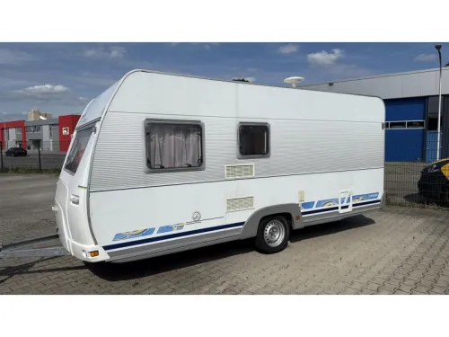 Dethleffs Camper 490 TK 2x Sitzgruppe Etagenbett Foto: 11