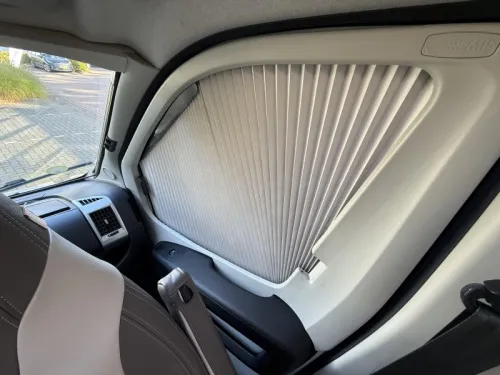 Chausson Welcome 718 EB Limited French bed Pop-top roof photo: 12