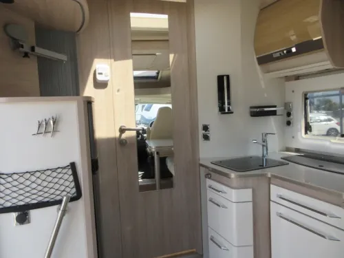 Rapido 696 F Premium Edition AUTOMATIK FACE TO FACE Foto: 5