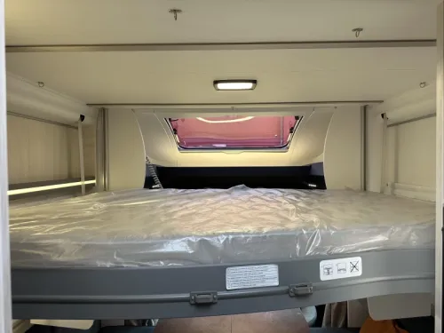 Chausson Titanium Ultimate 777 GA Lithium battery, Inverter photo: 11
