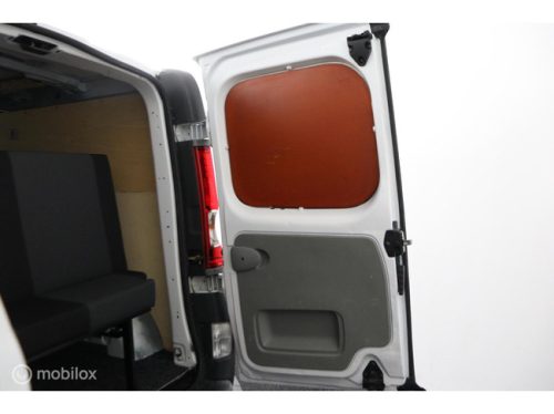 Renault Trafic Kastenwagen 2.0 DCi 115 Pk | 2 Sitz-/Schlafbank | Breitbett 130 x 190 | Wohnmobil Kennzeichen | T&Uuml;V 09-2027 | Two Town Farbe | Anh&auml;ngerfoto: 23