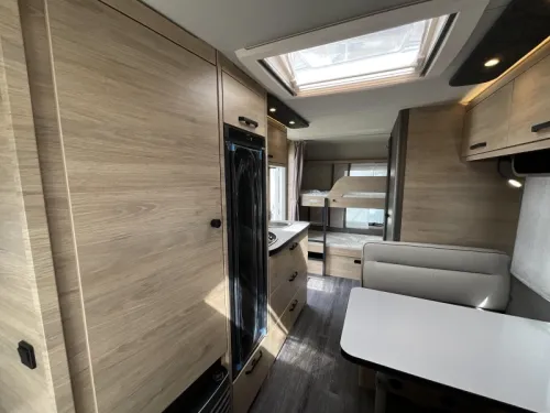 Weinsberg CaraOne Edition HOT 480 QDK STAPELBED-ACTIE MODEL Foto: 4