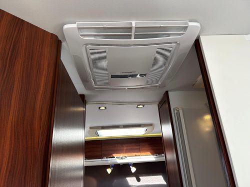 Adria Coral XL Plus 670 SL Oven, Omvormer 2500 Watt  foto: 14