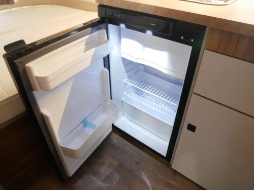 Eriba Touring 310 Free mover and awning photo: 6
