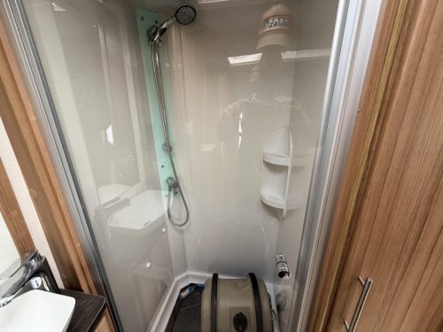 Elddis Crusader Solano 462 Mover, auvent. chauffage par le sol photo : 12