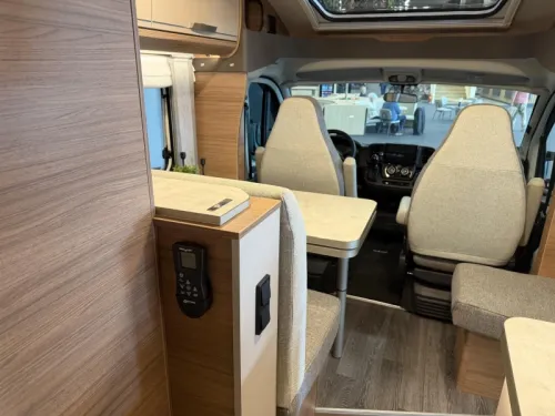 Knaus L!ve Ti 650 MEG automatic low length bed photo: 10