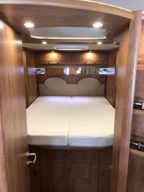 Carthago Chic C-Line i50 QUEENSBED HEFBED photo: 44