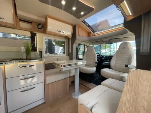 McLouis Sovereign 481 G Queens bed Pop-top roof 32000 km photo: 13
