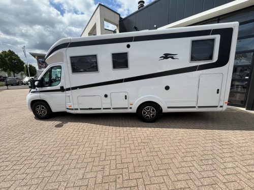 Laika Ecovip 4009 L automatic, E&P single bed photo: 6