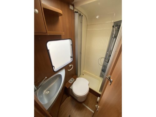 Carado T 345 teilintegriertes Wohnmobil Foto: 18