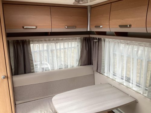 Knaus Sport 420 QD mover/awning photo: 3