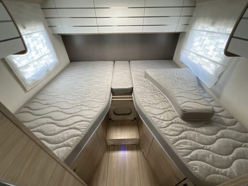 Challenger 337 GA with single beds photo: 25