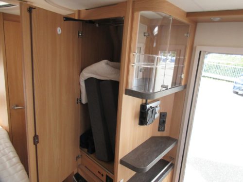 Knaus Sudwind Silver Selection 450 FU WITH MULTINOVA AWNING photo: 12