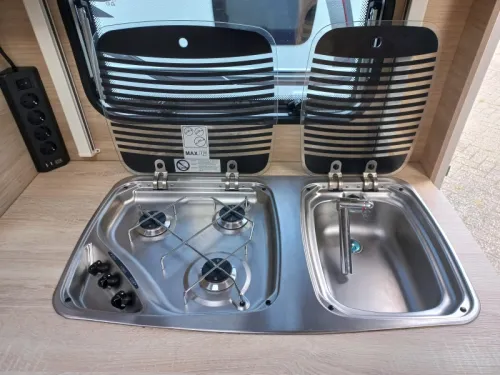 Caravelair Sport Line 480 Kassettenmarkise - Vorzelt Foto: 8
