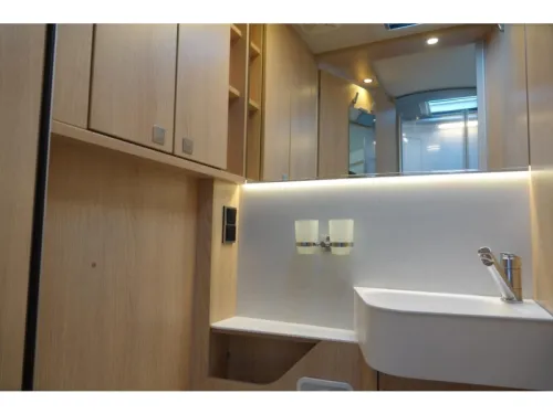 Hymer B-MC I 690 Bomvol optie! Foto: 21