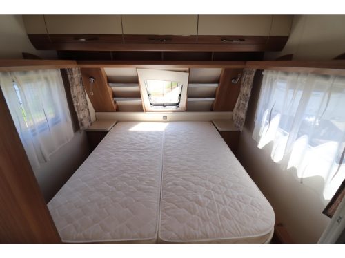 Hobby De Luxe 460 SFF Awning/ Mover/ Air conditioning FULL photo: 9